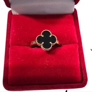 18k Real Yellow Gold Elegant Clover Ring